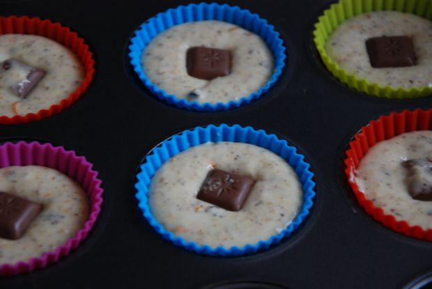 Orzechowe muffinki z czekoladą