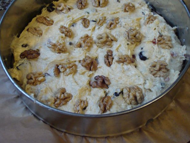 Orzechowo-bakaliowe ciasto