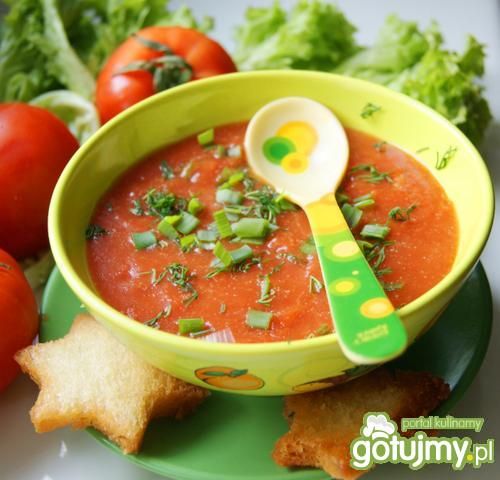 Ostry mus pomidorowy z grzankami :
