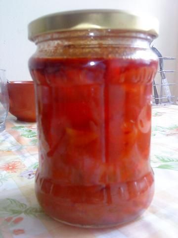 papryka w sosie pomidorowym