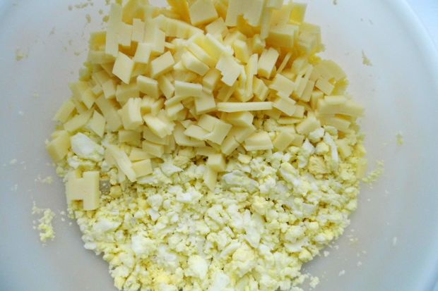 Pasta Jajeczna z serem żółtym