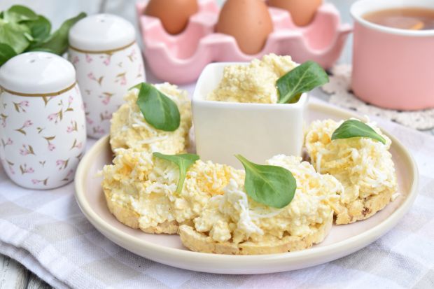Pasta serowa z jajkiem i musztardą