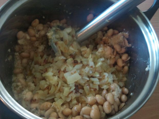 Pasta sojowa z cebulą i kuminem