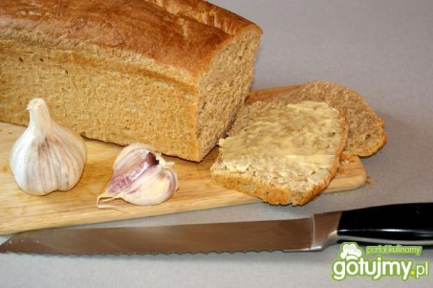 Pełnoziarnisty chleb tostowy z ziołami