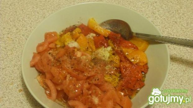 Peperonata z papryki i pomidorów