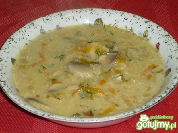 Pieczarkowa zupa z koperkiem