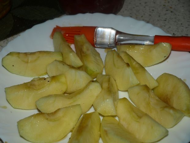 Pieczona polędwiczka wieprzowa z jabłkami i cydrem