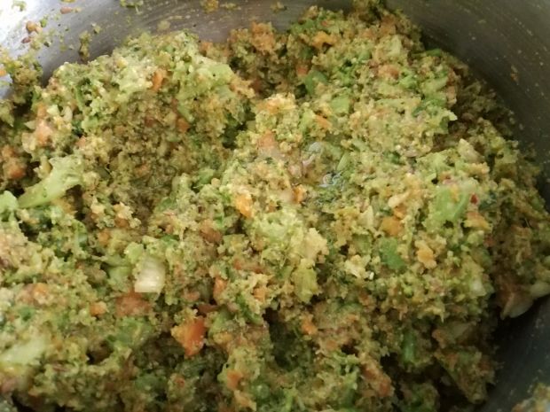 Pieczone kotleciki brokułowo-marchewkowe