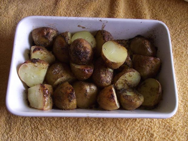 Pieczone młode ziemniaki