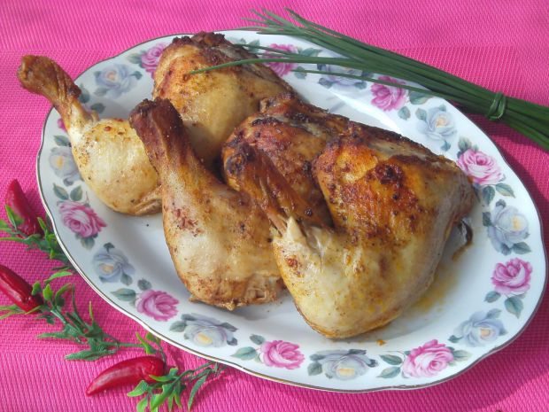  Pieczone paprykowe udka z kurczaka