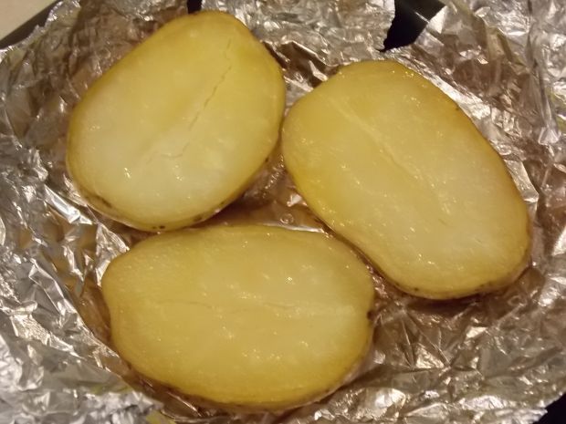 Pieczone ziemniaki z boczkiem