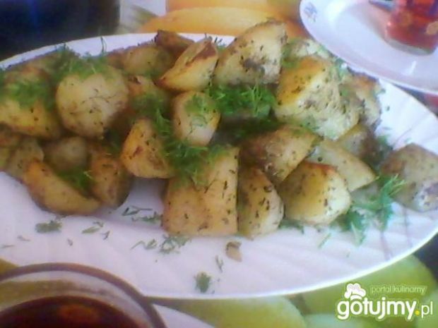 Pieczone ziemniaki z koprem