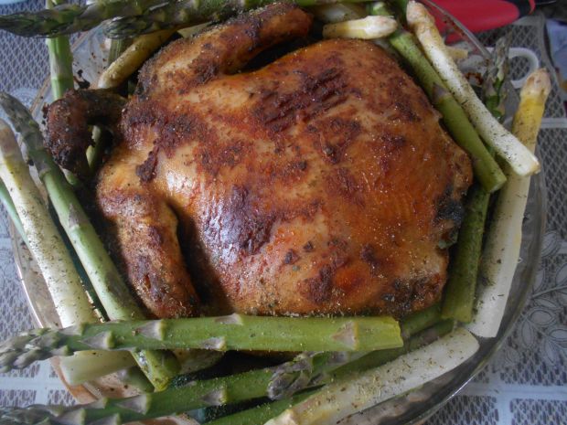 Pieczony kurczak z wędzoną papryką i warzywami