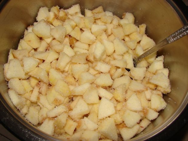 Piernik z jabłkami