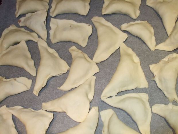 Pierożki w cieście francuskim na ostro