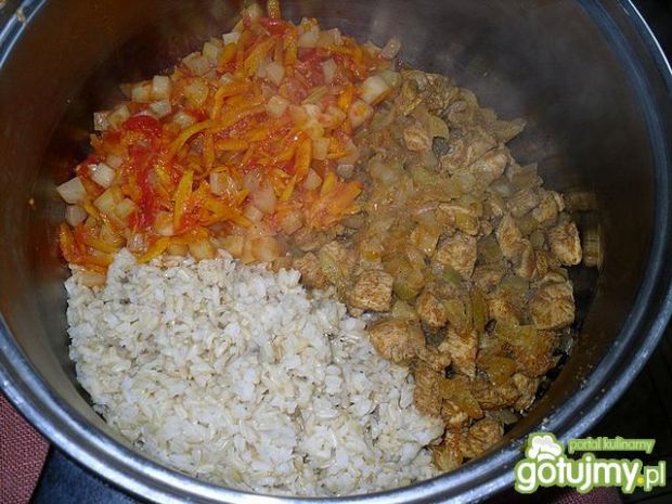 Pikantne danie z ryżem