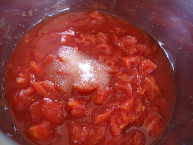 Pikantny sos pomidorowy