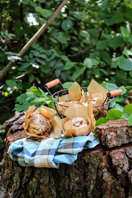 Piknikowe muffiny z rabarbarem