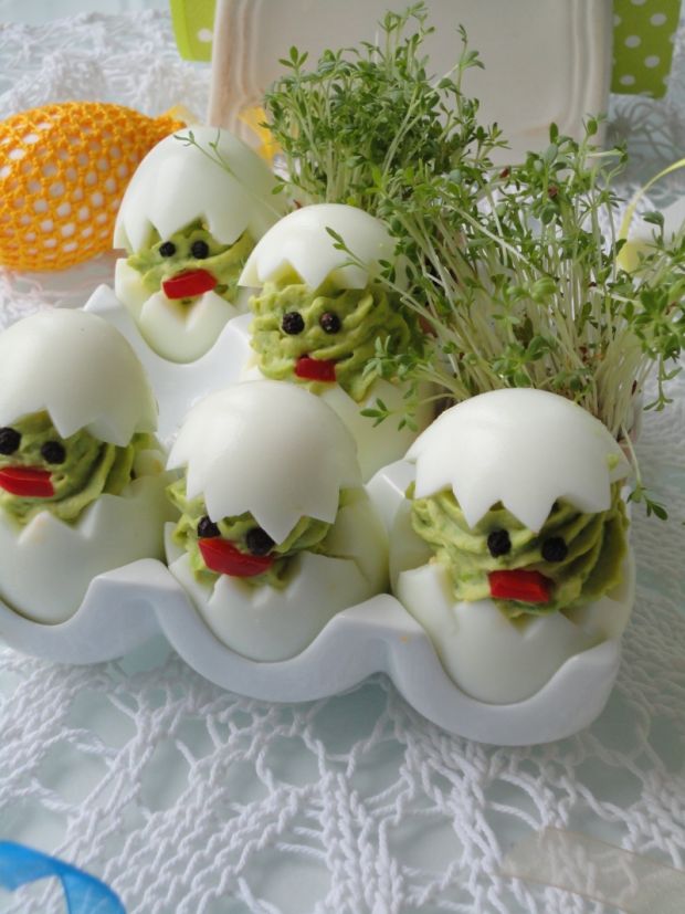 Pisklaki - jajka faszerowane zielonym groszkiem 