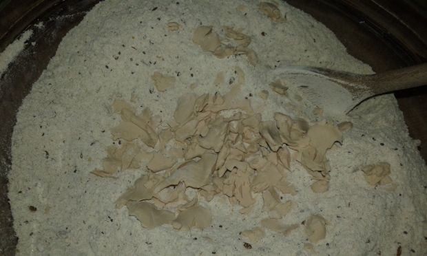Piwny domowy chlebek z chia