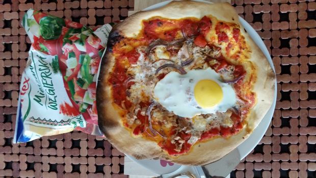 Pizza a la portuguesa 