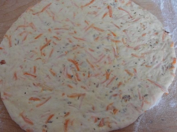 Pizza marchewkowa z patelni