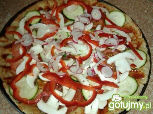 Pizza pełnoziarnista  z warzywami