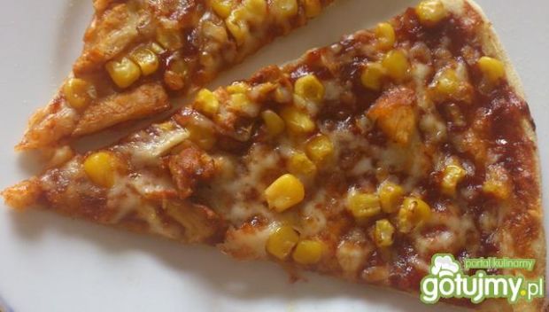 Pizza z kukurydzą i kurczakiem