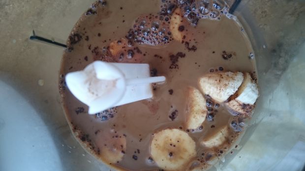 Pobudzający shake/koktajl kawowo-bananowy