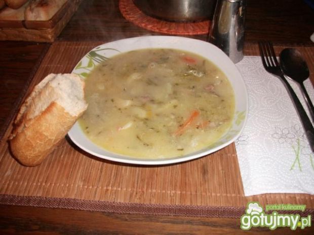 Polska zupa ogorkowa