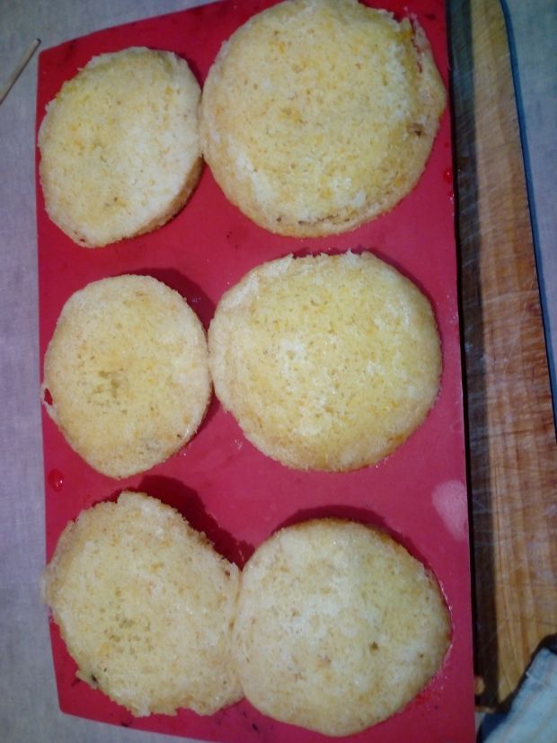 Pomarańczowe muffinki gotowane