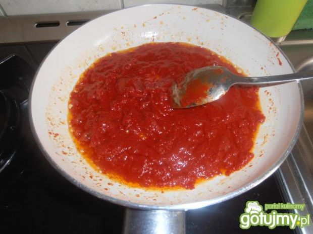 Pomidorowa z bazylią 