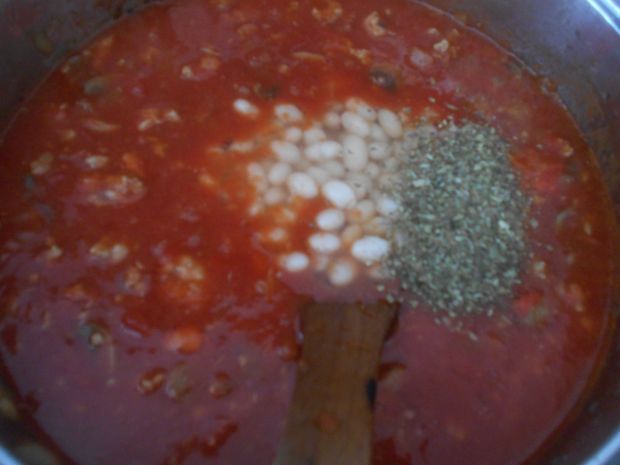 Pomidorówka z passaty z szynką i pieczarkami