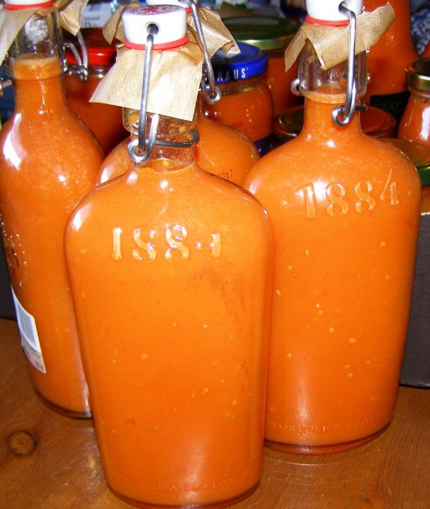 Pomidorowy sok na zimę z szybkowara 