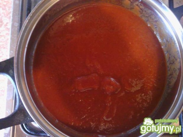 Pomidorowy sos z bazylią