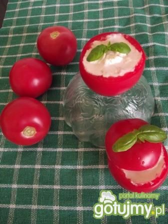 Pomidory faszerowane fetą