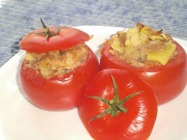 Pomidory faszerowane łazankami