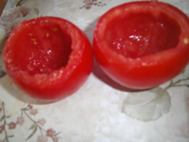 Pomidory faszerowane łazankami