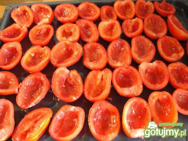 Pomidory suszone zalane  gorącym olejem