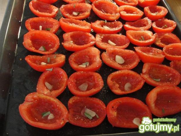Pomidory suszone zalane  gorącym olejem