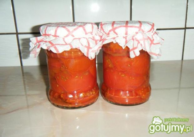 Pomidory w słoikach 