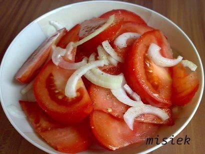 Pomidory z cebulą