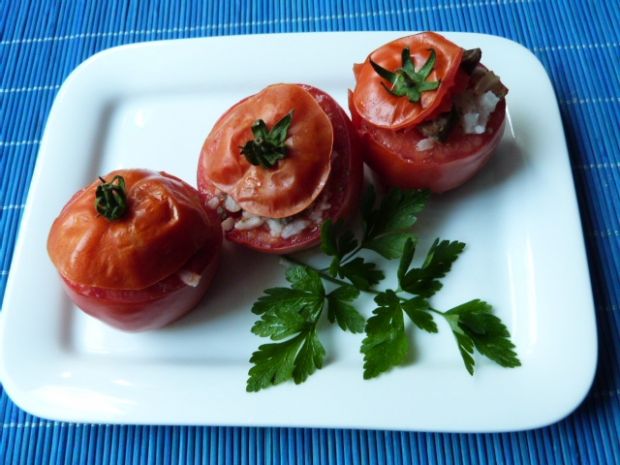 Pomidory zapiekane z wątróbkami 