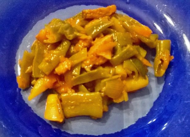 Potrawka curry z fasolą szparagową 