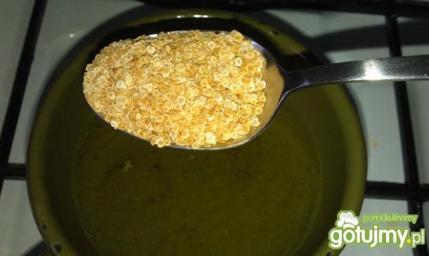 Potrawka z quinoa dla malucha