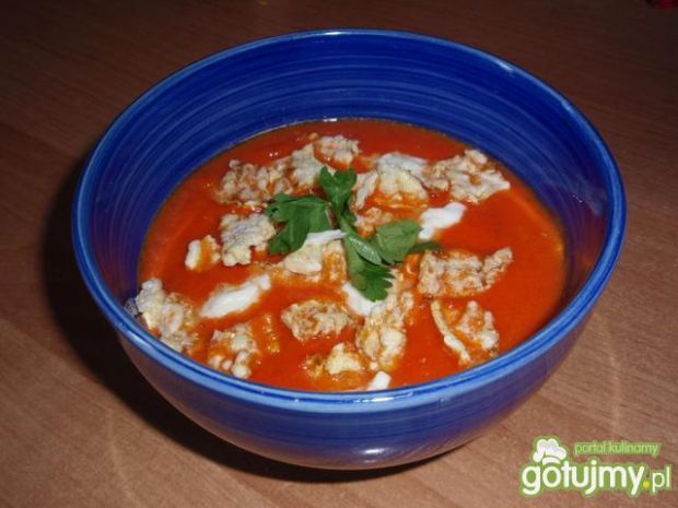 Prowansalska zupa pomidorowa z waflami