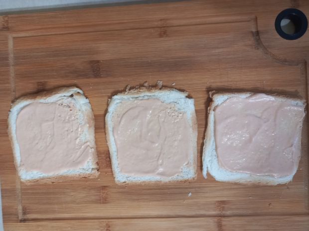 Przekąska z chleba tostowego