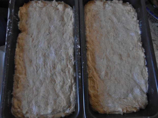 Pszenno-kukurydziany chleb z kefirem słonecznikiem