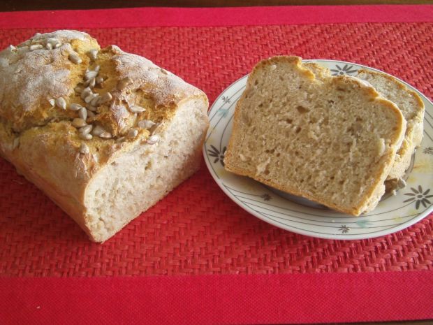 Pszenno- żytni chleb ze słonecznikiem