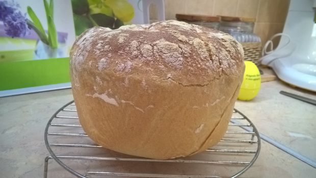 Pszenny chleb na podmłodzie